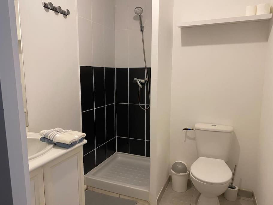 Charmant Studio De 23M2 Avignon Buitenkant foto